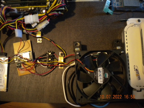 fan attached to homelab