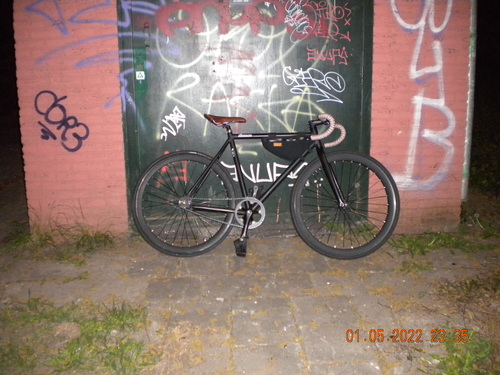 bike at night in 'night' mode